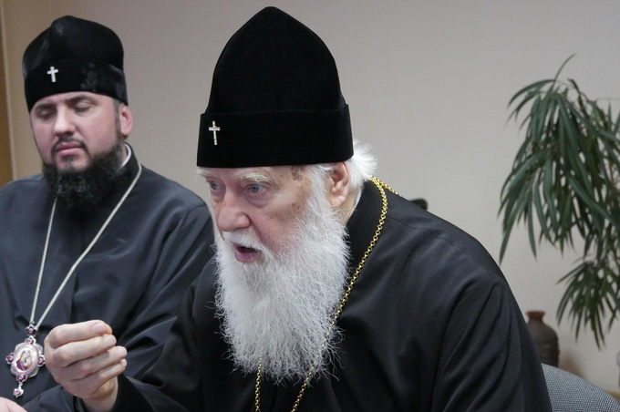 Неканонічність в третій степені