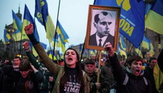 На шествии в честь Бандеры потребовали изгнать с Украины евреев (ВИДЕО)