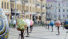 Creative Easter services: "to stand all-night vigil" for you costs 250 UAH