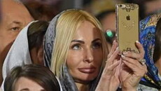 "Solid Lord for lords": social networks respond to Easter selfies in church