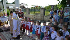 В епархиях УПЦ встретили День защиты детей молитвой и благотворительностью (ФОТО)