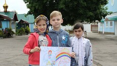 Діти малюють світ без війни. У недільній школі Краматорська пройшов конкурс малюнка