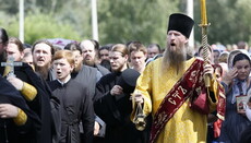Церкву звинувачують... у пастирській діяльності