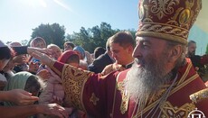 Предстоятель УПЦ совершил Литургию в храме при детдоме на Буковине (ФОТО)