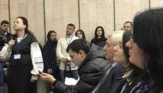 People's deputy urges believers to "share churches"