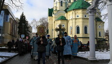 Верующие Ровно встретили Святогорскую икону Божией Матери
