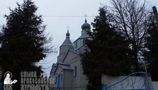 У селі Кути церковні рейдери не пустили до храму УПЦ електриків