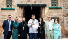 Granddaughter of Prosecutor General "baptized" at UOC KP monastery in Kiev