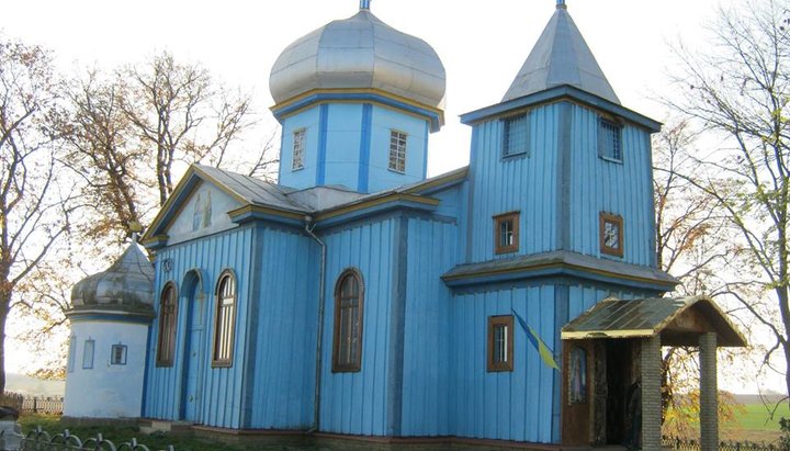 Свято-Троицкий храм УПЦ в селе Шпиколосы