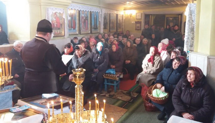 Собрание прихожан храма святого Архистратига Божия Михаила села Липецкое