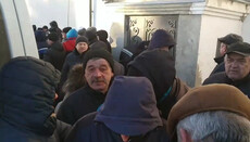 Нет правды на их стороне, вот и прячут свои глаза