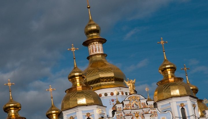 ЗМІ: офіційного реєстру переходу громад до ПЦУ не існує