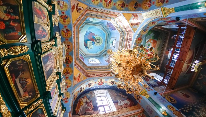 Храм в Рудом селе