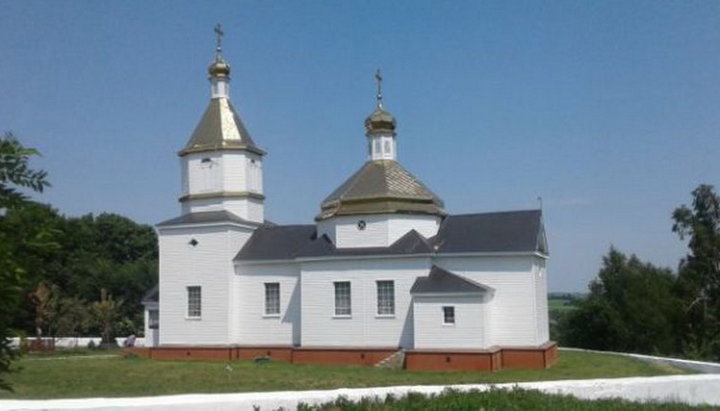 Свято-Николаевский храм села Певче