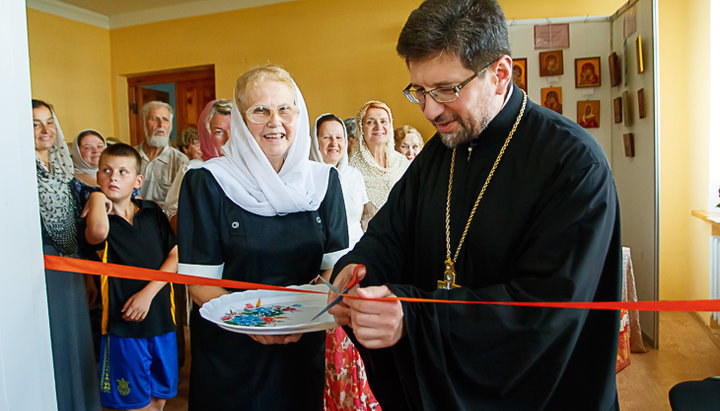 Выставка "Женщины за духовные ценности, мир и благополучие в стране и семье". Фото: Сумская епархия