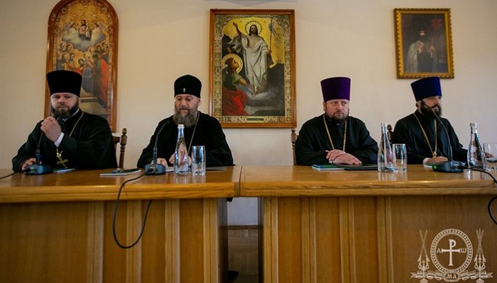 Μητροπολίτης Αντώνιος: 222 ενορίες της UOC παράνομα επανέγραψαν στην PCU