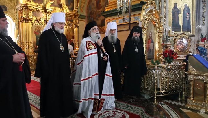 Ιεράρχης Εκκλησίας Ιεροσολύμων στους πιστούς UOC: Είστε στη σωστή κιβωτό