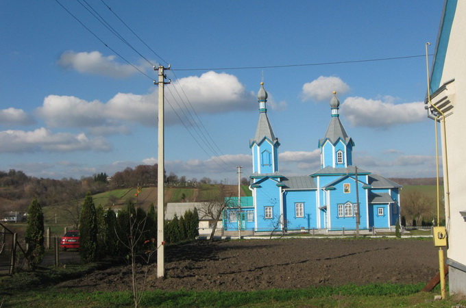 Православні Білогородки: "Забрали храм, а новий будувати не дають"
