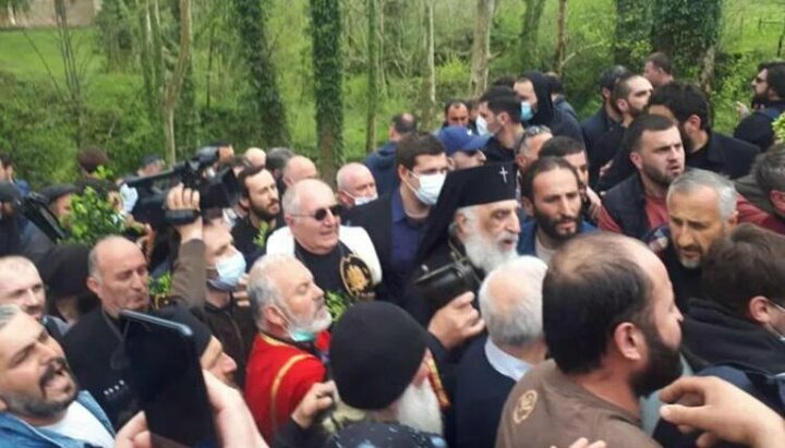 У Грузії поліція розслідує захоплення розкольниками монастиря Салхіно