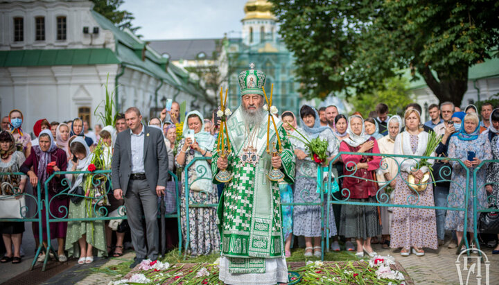 Блаженніший Митрополит Онуфрій під час Божественної Літургії в Києво-Печерській лаврі. Фото: news.church.ua
