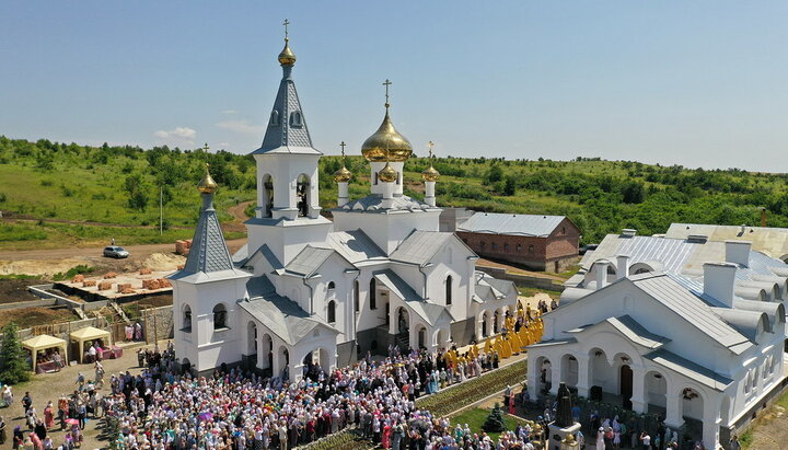 Торжества в Свято-Иоанновском скиту в Адамовке, на родине свт. Иоанна Шанхайского. Фото: svlavra.church.ua