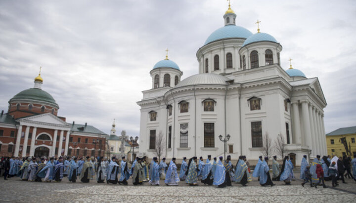 Празднование памяти Казанской иконы Божией Матери в Казани. Фото: tatmitropolia.ru