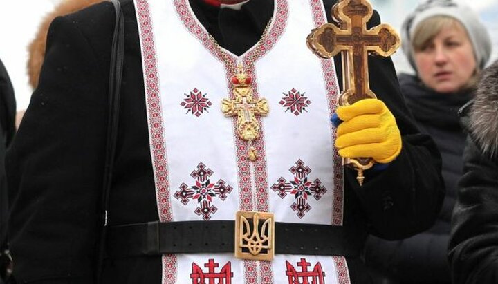 "Священник ПЦУ"