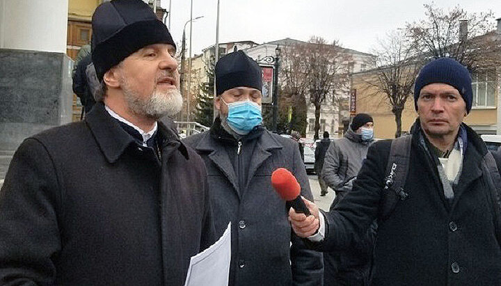 Священик УПЦ: «Ієрарх» ПЦУ Симеон схожий на військового, що порушив присягу