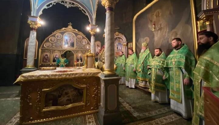 Литургия в Свято-Николаевском монастыре Мукачева. Фото: m-church.org.ua