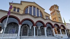 В Греции священнику выписали огромный штраф за отсутствие масок у прихожан