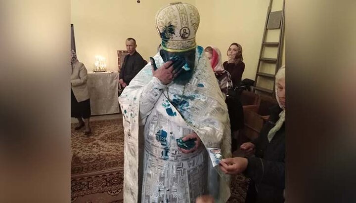 На священика напали під час Літургії. Фото: Фейсбук Дани Мандзюк
