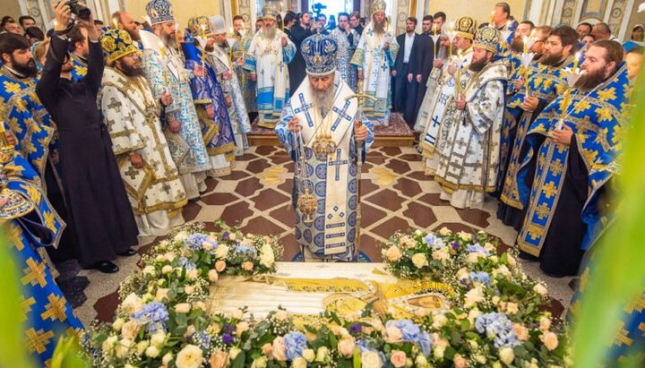 Чин погребения Плащаницы Божией Матери. Фото:  news.church.ua