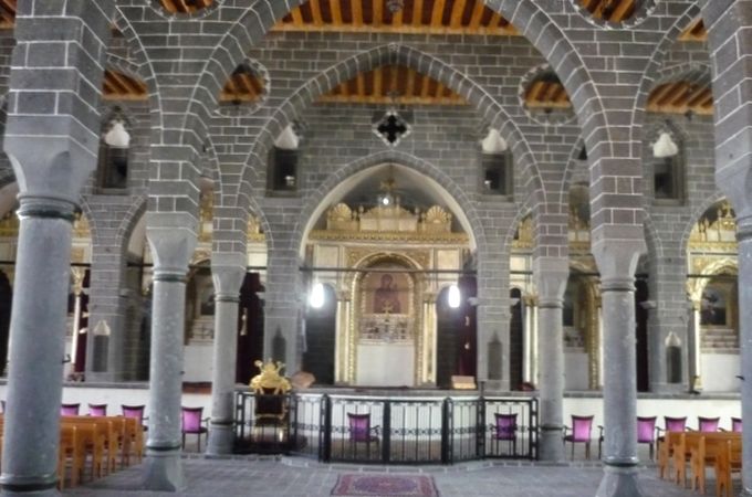 Турецкие власти экспроприировали все христианские церкви в Диярбакыре