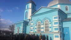 Представители УПЦ КП пообещали снять "осаду" храма УПЦ в Птичьей