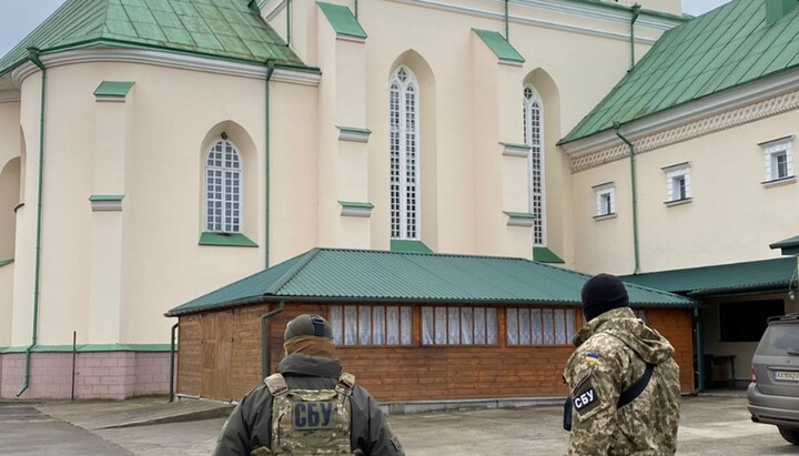 СБУ отчиталась об обысках в четырех епархиях УПЦ