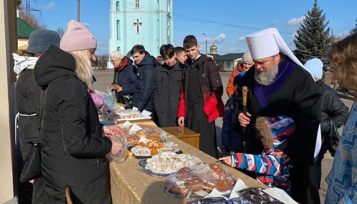 УПЦ провела в разных регионах благотворительные ярмарки в поддержку ВСУ