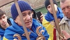 В Юрковцах рейдеры ПЦУ при попытке штурма до крови избили верующих УПЦ