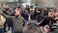 Радикалы о целях провокаций в Лавре: В ЕС должны считать УПЦ террористами
