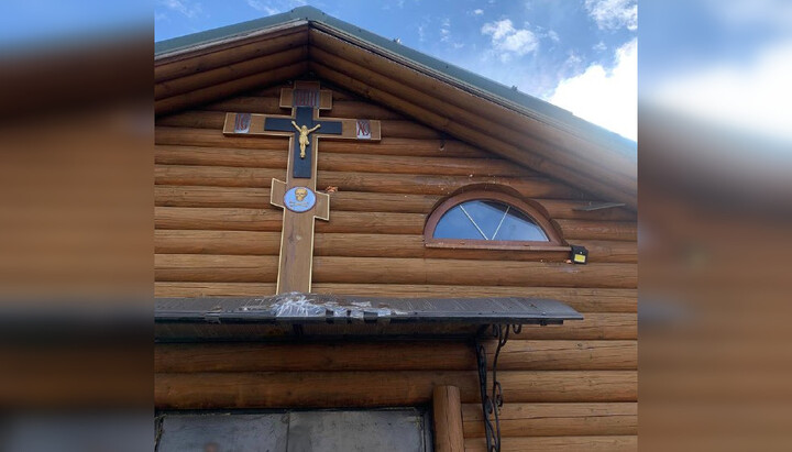 Невідомі закидали яйцями розп'яття на Володимирському храмі Львова