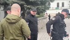 Одного з захисників Лаври затримала поліція
