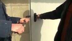 MinCulture commission uses crowbar to "open" doors of Lavra’s Building 39