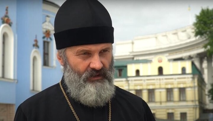 Network reminds about OCU "hierarch" with Russian passport