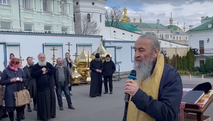 Предстоятель УПЦ на молитвенном стоянии в Киево-Печерской лавре. Фото: скриншот видео Информационно-просветительского отдела УПЦ