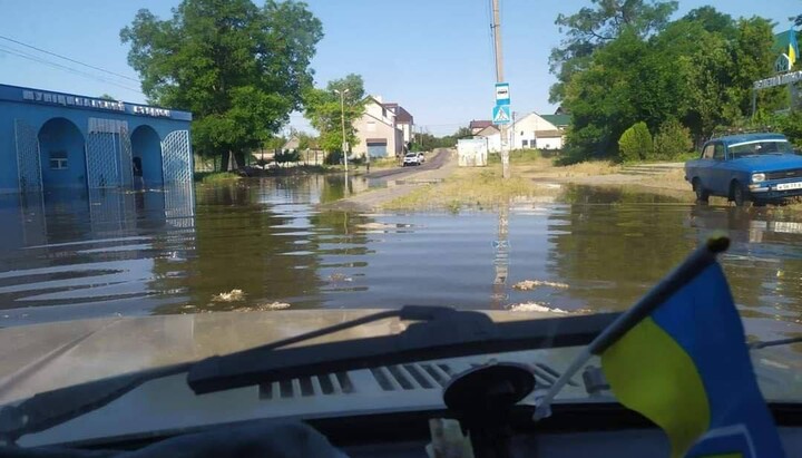 В УПЦ закликали допомогти постраждалим від підриву Каховської ГЕС