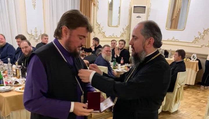 Драбинко та Думенко. Фото: Facebook-сторінка «За Українську Церкву»