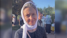 Учасниця молитовного стояння в Лаврі: Бог переможе, і переможе наша віра