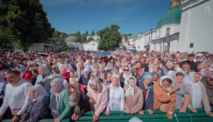 UOC believers in the Lavra. Photo: a screenshot of the "Myriany" Youtube channel