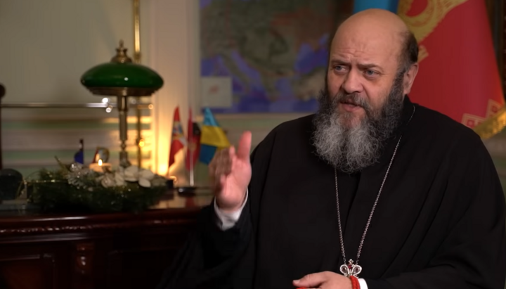Zinkevych advises everyone to go to the front. Photo: a screenshot of the YouTube channel "Channel 12"