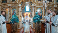 Предстоятель УПЦ совершил литургию во Флоровском монастыре