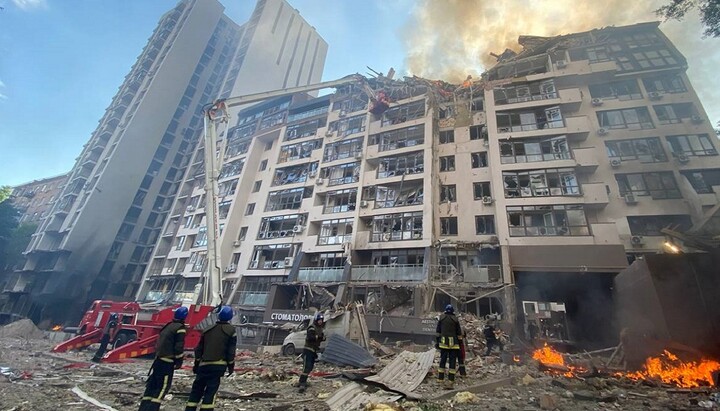 The consequences of one of the shelling of Kyiv. Photo: "Apostrof"